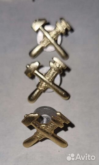 Значки, петлицы, кокарды