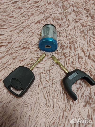 Личинка замка зажигания Ford Transit 2006/Fiesta