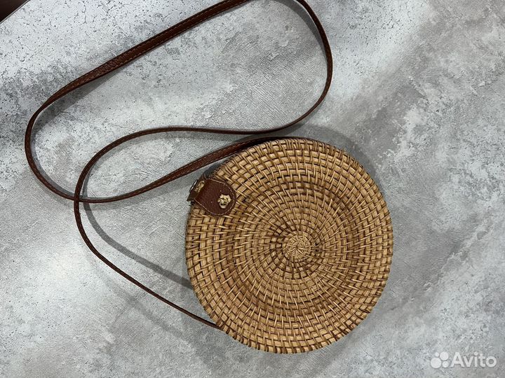 Сумка женская из ротанга