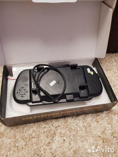 Зеркало заднего вида