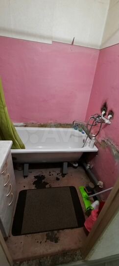 2-к. квартира, 50 м², 1/9 эт.