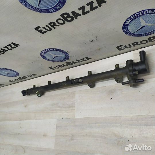 Топливная рампа Mercedes Om612