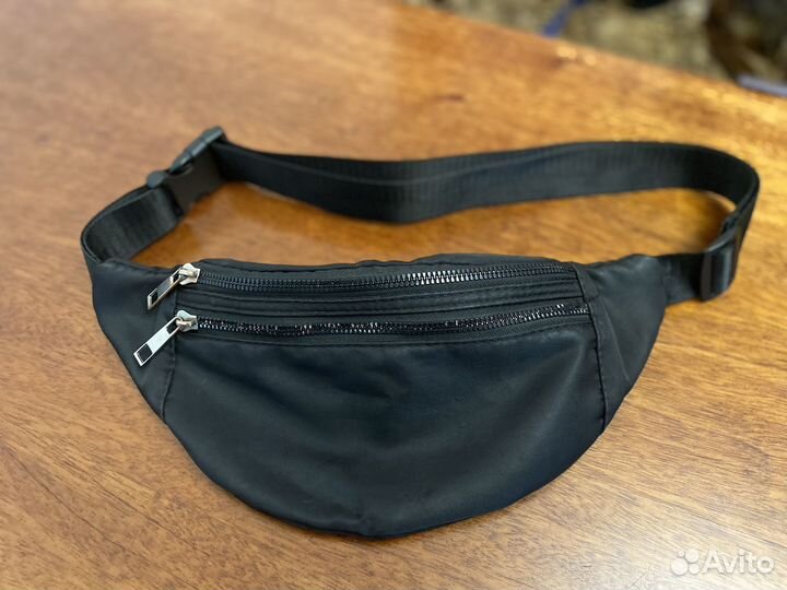 Женская сумка поясная черная