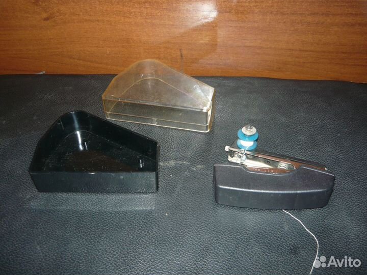 Машинка швейная ручная