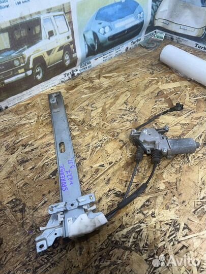 Стеклоподъемник зад правый Киа Спортейж 1