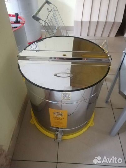 Медогонка 4 рамочная 3х,2х пов. и нет. Нерж ал+