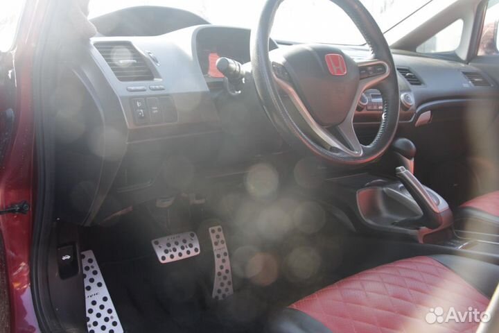 Накладки на педали Honda Civic 4D (8G) автомат