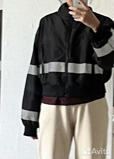 Ветровка женская