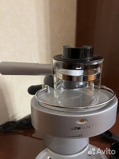 Кофеварка рожковая Clatronic ES2611 новая