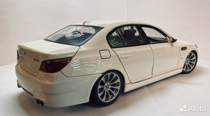BMW M5 E60 1:18