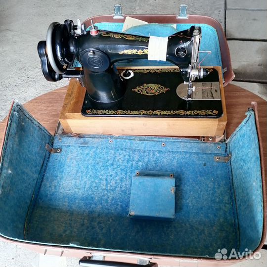 Швейная машинка подольская ручная