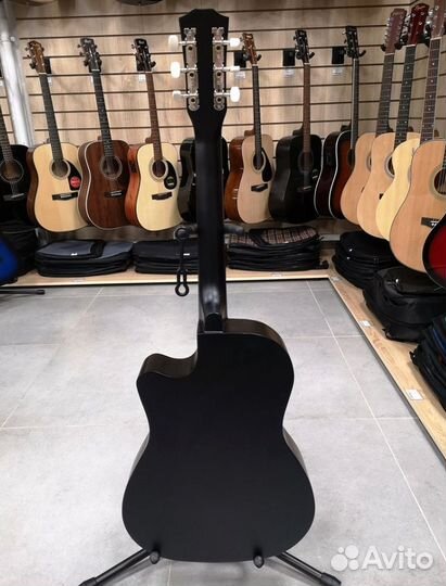Акустическая гитара