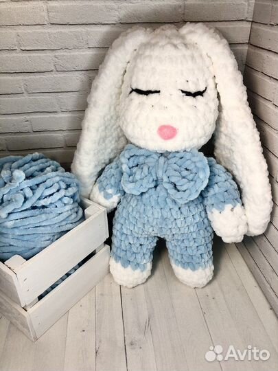 Зайка вязанная игрушка ручной работы