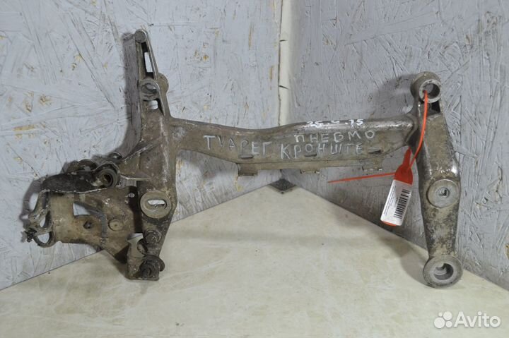 Кронштейн креления компрессора пневмоподвески Volk