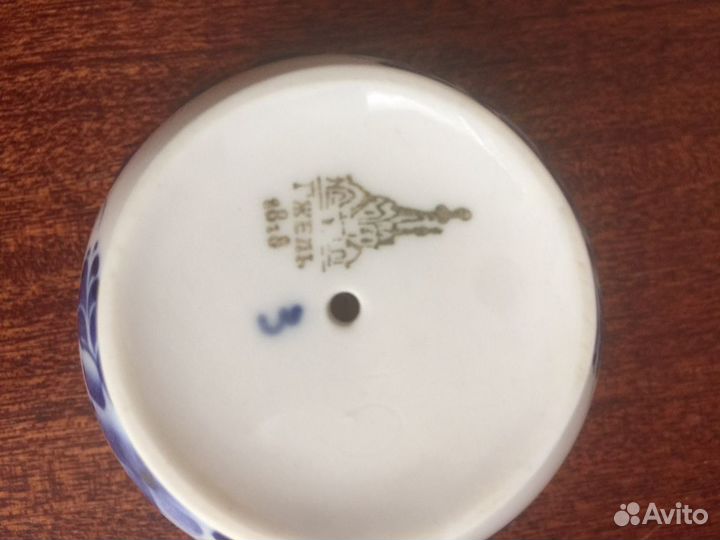 Посуда Гжель: солонка креманка вазочка