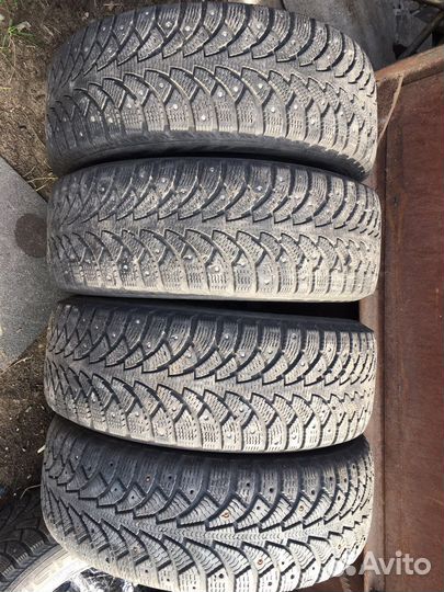 Nokian Tyres Hakkapeliitta 4 215/60 R16