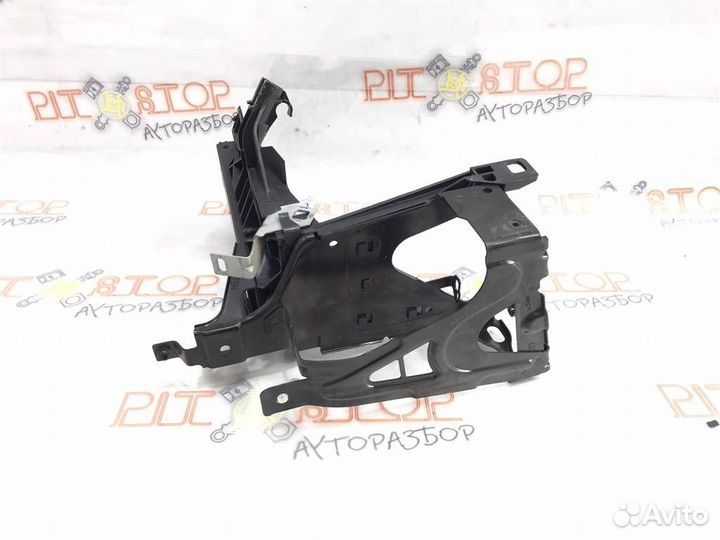 Кронштейн фары правый BMW 5-серия F10/F11 2009