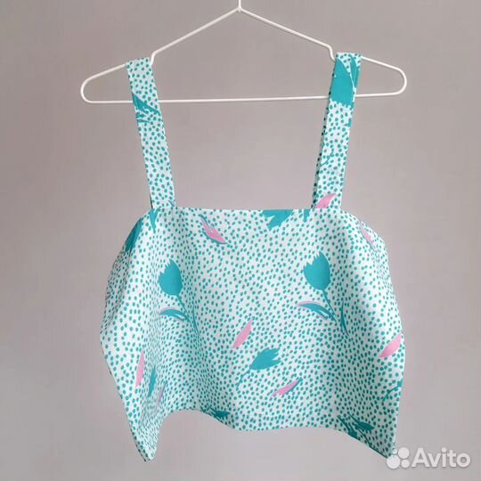 Топик на тонких бретелях