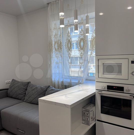 2-к. квартира, 55 м², 2/4 эт.