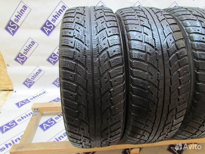 Kumho I'Zen RV Stud KC16 225/65 R17 96R
