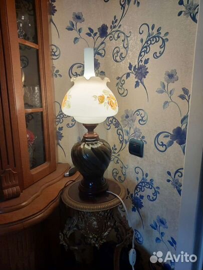 Лампа настольная прикроватная