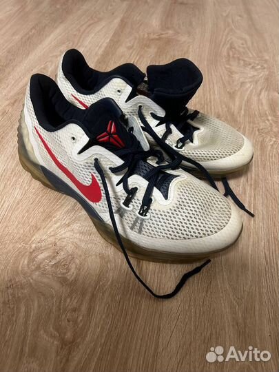 Кроссовки баскетбольные Nike Zoom Kobe Venomenom 5