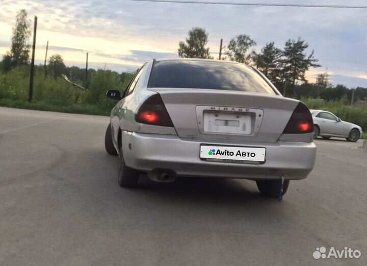 Mitsubishi Mirage 1.8 AT, 2000, 214 000 км