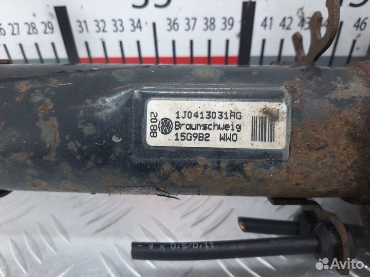 Стойка передняя правая Volkswagen Golf 3 1999