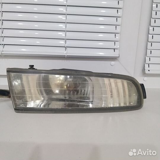 Противотуманные фары на toyota Ipsum 21 кузов