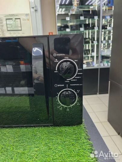 Микроволновая печь BBK 20MWG-739M/B