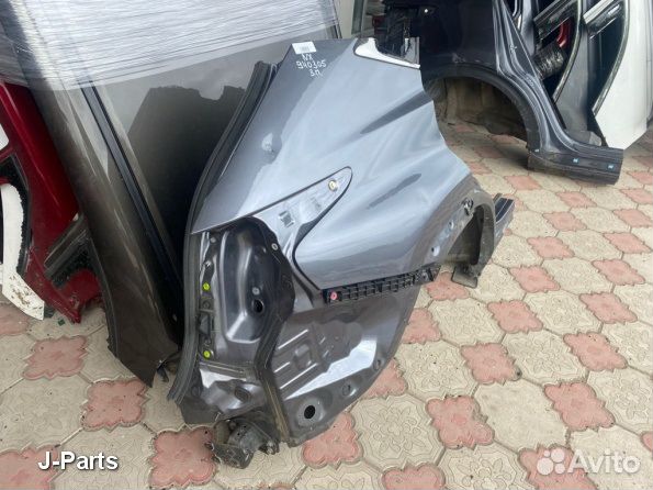 Крыло заднее правое Lexus NX Лексус нх