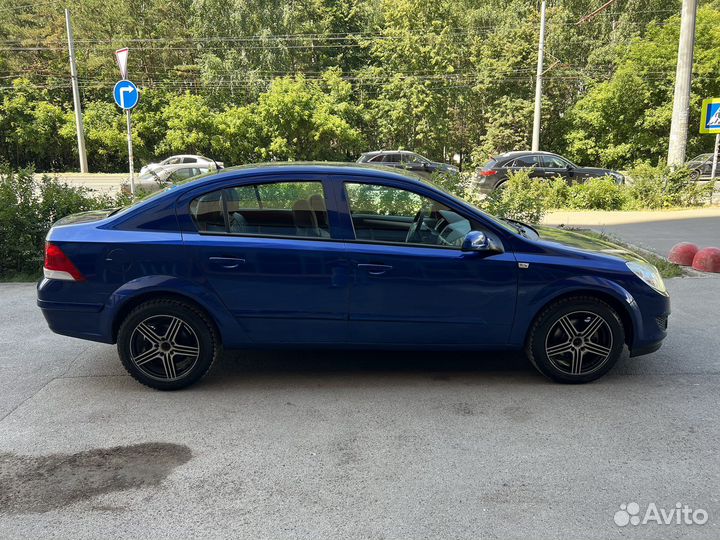 Opel Astra 1.6 МТ, 2008, 205 000 км