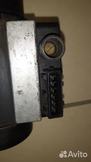 Датчик массового расхода воздуха BMW 3
