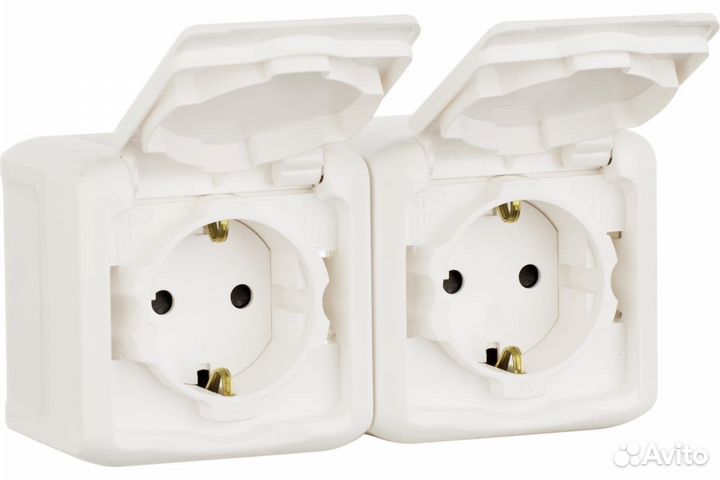 Розетка 2м 2К+З с защ.шт.16A 250В Quteo IP 44 7823