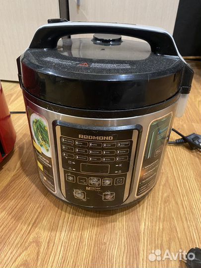 Мультиварка redmond