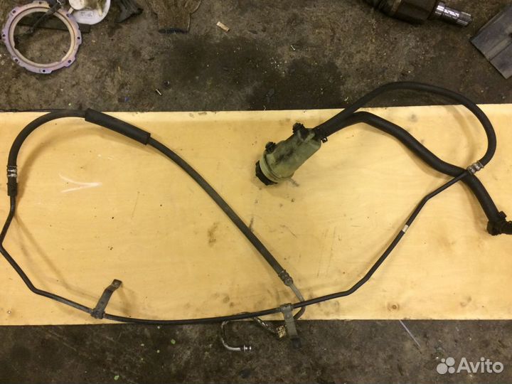 Бачок гидроусилителя с трубками Ford Focus I