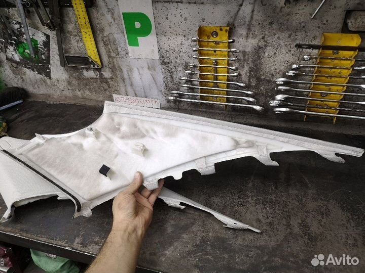 Обшивка задней стойки Audi A5 8T купэ