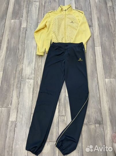 Спортивный костюм женский