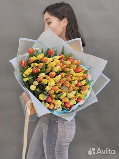 Букет 101 Тюльпан в матовой бумаге