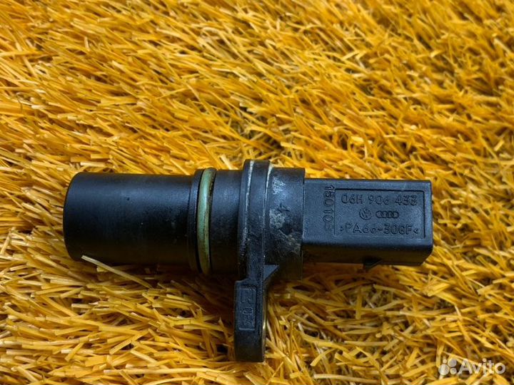 Датчик положения коленвала Audi A4 B8/8K cabb 2008