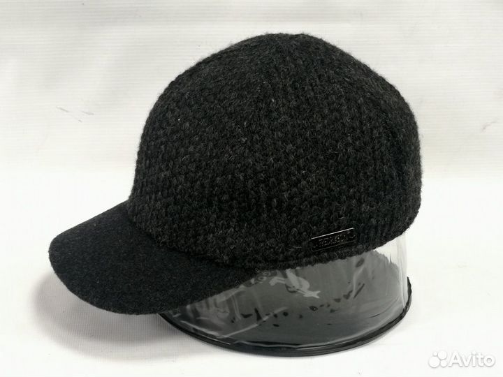 Бейсболка из шерсти 