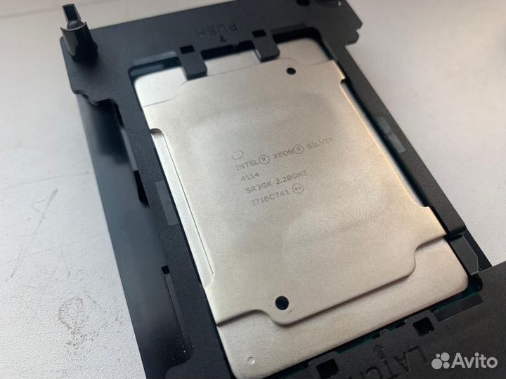 Процессоры Intel Xeon 8260, 6146, 4114 (LGA3647)