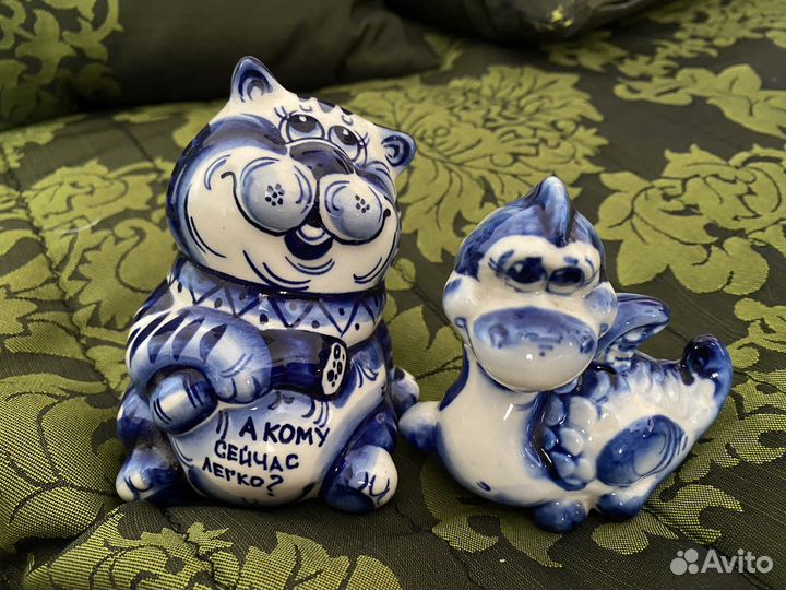 Гжелевые фигурки кота и дракона коллекционные
