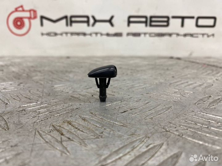 Б/У форсунка омывателя Mazda Demio 1 DW3W B3 1.3 Л