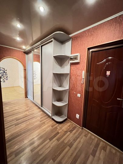 3-к. квартира, 63 м², 1/9 эт.