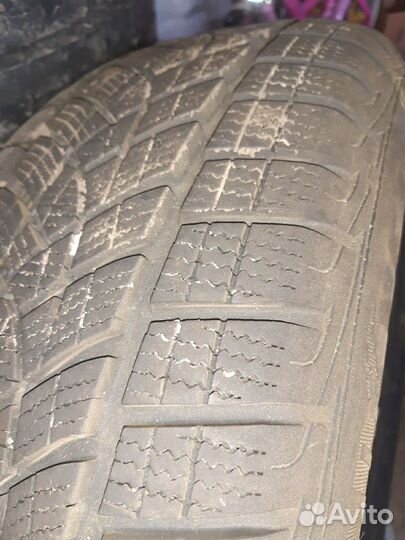 Goodyear UltraGrip Ice SUV 225/60 R17