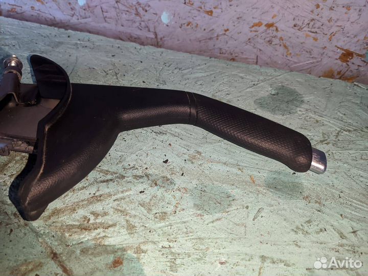 Рычаг стояночного (ручного) тормоза Hyundai Solari