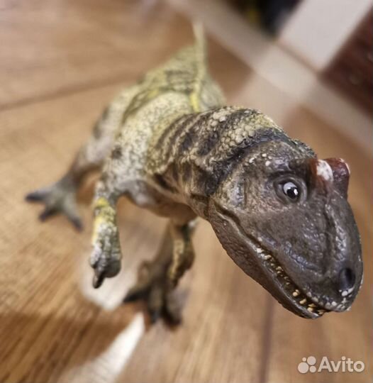 Динозавр Аллозавр