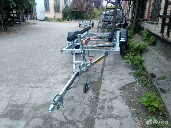 Прицеп 8213В7 для водной техники
