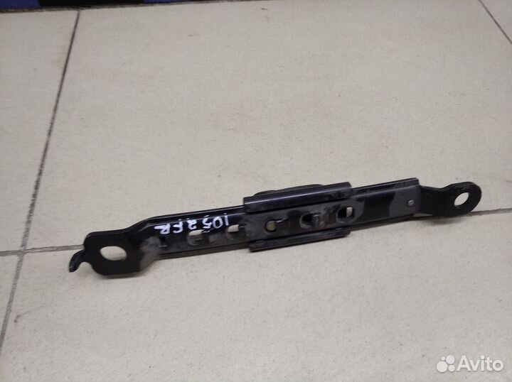 Механизм регулировки ремня безопасности Land Cruis